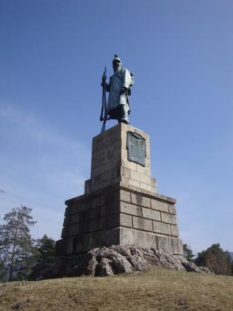 Foto: Wolfgang Dröthandl / Wandertour / Orrido dello Slizza (Gailitz - Schlucht) / Denkmal zu Ehren der österreichischen Gefallenen in den napoleonischen Kriegen 1809 (errichtet 1908) / 25.03.2017 19:36:03