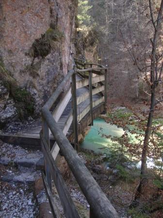 Foto: Wolfgang Dröthandl / Wandertour / Orrido dello Slizza (Gailitz - Schlucht) / Ständiges auf und ab oberhalb des türkisen Flusses / 25.03.2017 19:29:13