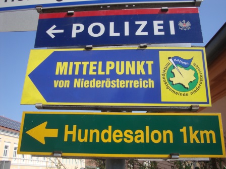 Foto: Wolfgang Dröthandl / Wandertour / Erlebnisweg zum Mittelpunkt Niederösterreichs (Kapelln) / Der Mittelpunkt von NÖ ist auch direkt per Auto erreichbar. / 03.04.2017 09:55:57