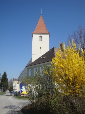 Foto: Wolfgang Dröthandl / Wandertour / Erlebnisweg zum Mittelpunkt Niederösterreichs (Kapelln) / Start bei der Pfarrkirche Kapelln / 03.04.2017 09:55:07