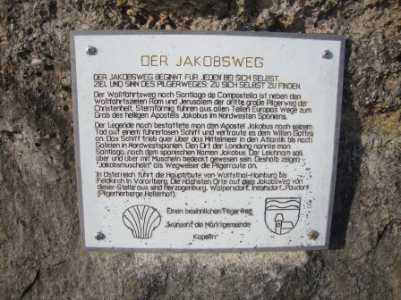 Foto: Wolfgang Dröthandl / Wandertour / Erlebnisweg zum Mittelpunkt Niederösterreichs (Kapelln) / Kreuzung mit dem Jakobsweg / 03.04.2017 09:52:47