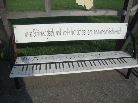 Foto: Wolfgang Dröthandl / Wandertour / Erlebnisweg zum Mittelpunkt Niederösterreichs (Kapelln) / Singende Bänke... / 03.04.2017 09:51:46