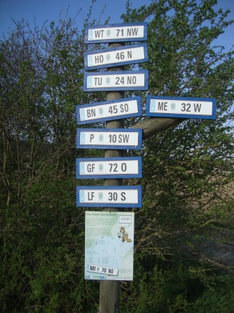 Foto: Wolfgang Dröthandl / Wandertour / Erlebnisweg zum Mittelpunkt Niederösterreichs (Kapelln) / Station 'Heiteres Bezirkeraten' / 03.04.2017 09:51:26