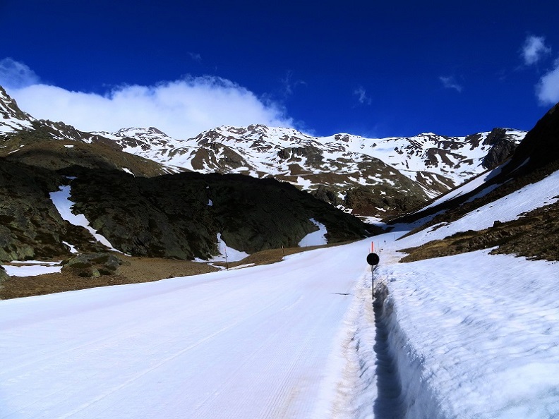 Foto: Andreas Koller / Skitour / Unbekannter SO-Grat auf den Hintereiskopf (3289m) / 17.05.2017 22:48:00