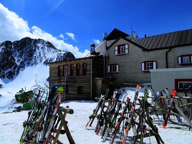 Foto: Andreas Koller / Skitour / Unbekannter SO-Grat auf den Hintereiskopf (3289m) / 17.05.2017 22:46:04