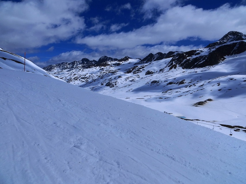Foto: Andreas Koller / Skitour / Unbekannter SO-Grat auf den Hintereiskopf (3289m) / 17.05.2017 22:45:16