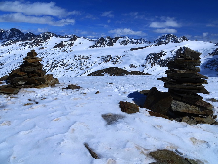Foto: Andreas Koller / Skitour / Unbekannter SO-Grat auf den Hintereiskopf (3289m) / 17.05.2017 22:40:10