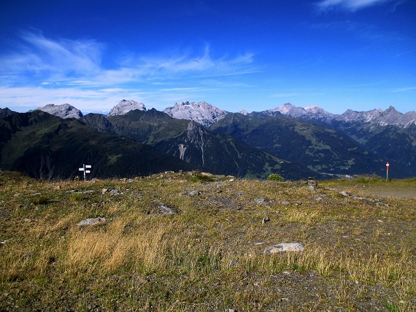 Foto: Andreas Koller / Klettersteigtour / Klettersteig Hochjoch (2520m) / Zustieg vom Sennigrat / 16.10.2017 23:28:37