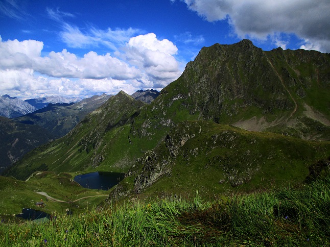 Foto: Andreas Koller / Klettersteigtour / Klettersteig Hochjoch (2520m) / Letzter Blick aufs Hochjoch / 16.10.2017 23:10:10
