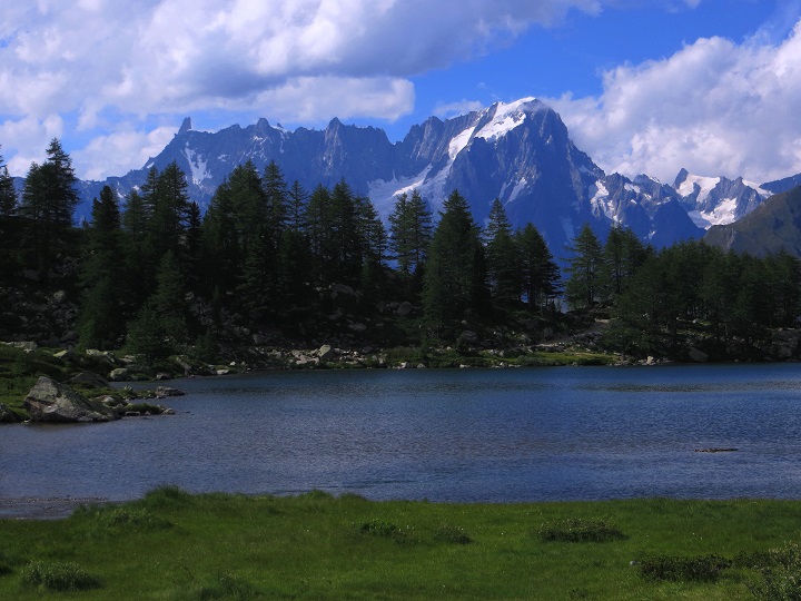 Foto: Andreas Koller / Wandertour / Romantische Wanderung zum Lac d Arpy (2068m) / Prachtvoller Ausblick zum Montblanc-Massiv / 16.11.2017 00:43:49
