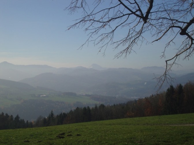 Foto: Wolfgang Dröthandl / Wandertour / Ochsenburger Hütte (Rudolfshöhe) / Hohenstein, Ötscher und Geißbühel (von links) - Blick von der Rudolfshöhe / 17.11.2017 14:13:20
