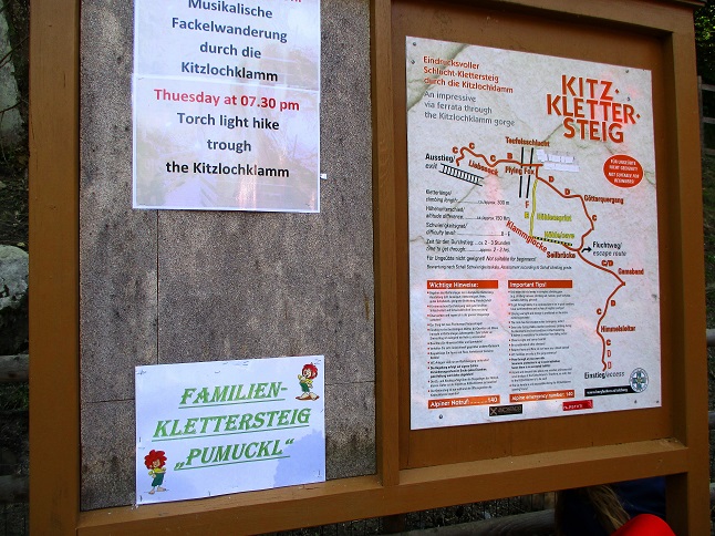 Foto: Andreas Koller / Klettersteigtour / Klettersteig Klammfloh Kitzlochklamm (885m) / Infos beim Eingang zur Kitzlochklamm / 03.12.2017 00:30:10