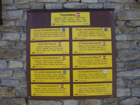 Foto: Wolfgang Dröthandl / Wandertour / Nebelstein - Panoramaweg / Der Nebelstein - Knotenpunkt der Weitwanderwege / 02.10.2018 10:17:31