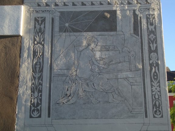 Foto: Wolfgang Dröthandl / Wandertour / Nebelstein - Panoramaweg / Rathausplatz Weitra - Sgraffito (Penelope am Webstuhl) / 02.10.2018 10:09:00