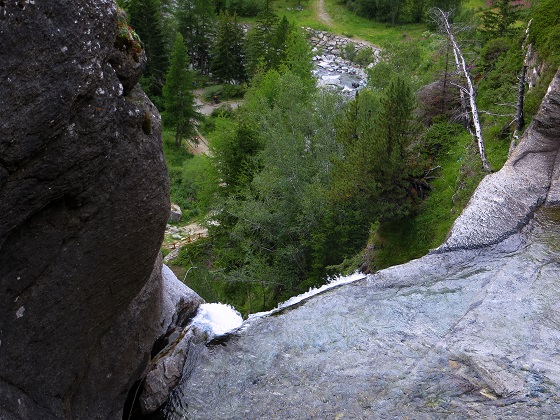 Foto: Andreas Koller / Wandertour / Cascate di Lillaz (1810m) / Abbruchkante des unteren Falls / 10.11.2018 17:28:35