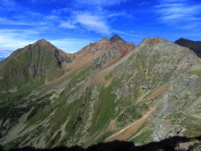 Foto: Andreas Koller / Wandertour / Monte Emilius Normalroute (3559m) / Letzter Blick auf den Monte Emilius / 04.12.2018 01:17:53
