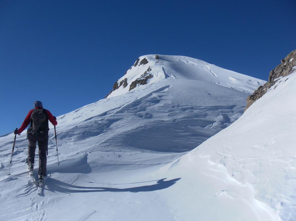 Foto: Wolfgang Lauschensky / Skitour / Piz Rims 3056m über Ostkar / sattelartige Gipfelabflachung / 09.03.2019 16:52:35