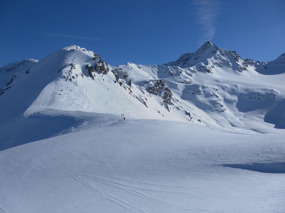 Foto: Wolfgang Lauschensky / Skitour / Schadler 2948m / Fuorcla Sesvenna vor Fernerspitz und Muntpitschen / 09.03.2019 17:07:49
