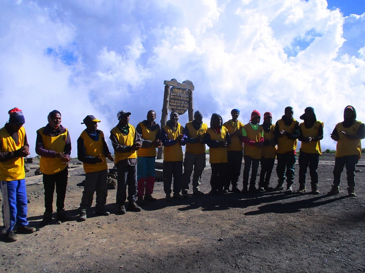 Foto: Andreas Koller / Wandertour / Climb and run: Kilimanjaro (5895m) / 14.04.2019 00:41:38