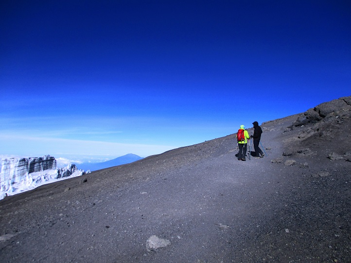 Foto: Andreas Koller / Wandertour / Climb and run: Kilimanjaro (5895m) / 14.04.2019 00:38:05