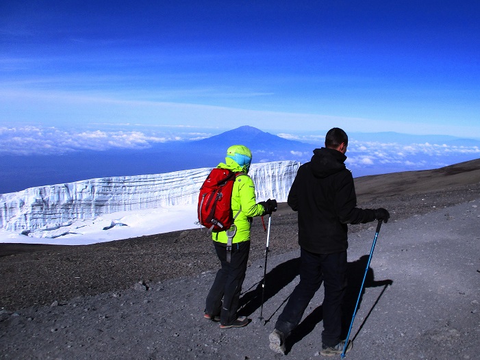 Foto: Andreas Koller / Wandertour / Climb and run: Kilimanjaro (5895m) / 14.04.2019 00:37:12