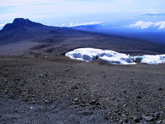 Foto: Andreas Koller / Wandertour / Climb and run: Kilimanjaro (5895m) / 14.04.2019 00:34:31