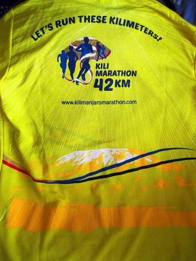 Foto: Andreas Koller / Wandertour / Climb and run: Kilimanjaro (5895m) / Vor oder nach der Gipfelbesteigung: Kilimanjaro Marathon / 14.04.2019 00:30:36