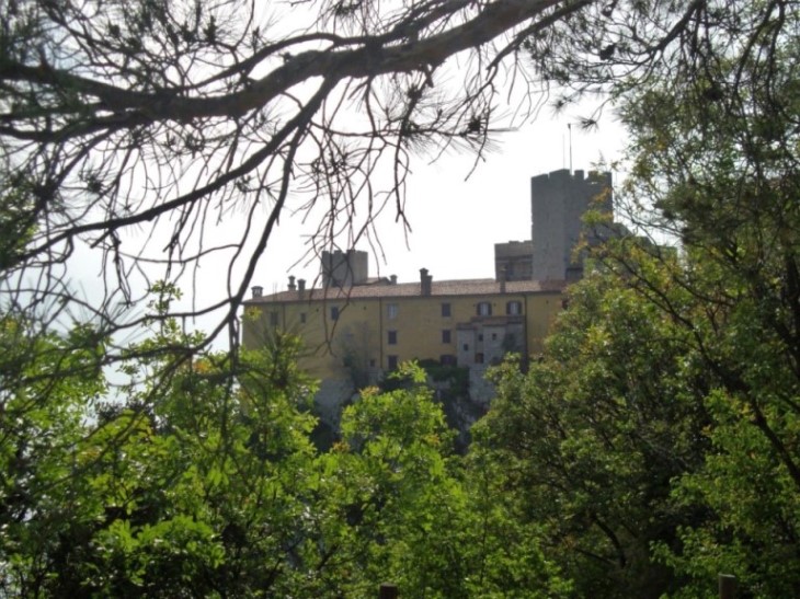 Foto: Wolfgang Dröthandl / Wandertour / Rilkeweg (Sentiero Rilke) von Duino nach Sistiana / Castell Duino - in Besitz der Familie Thurn und Taxis / 23.04.2019 13:38:53