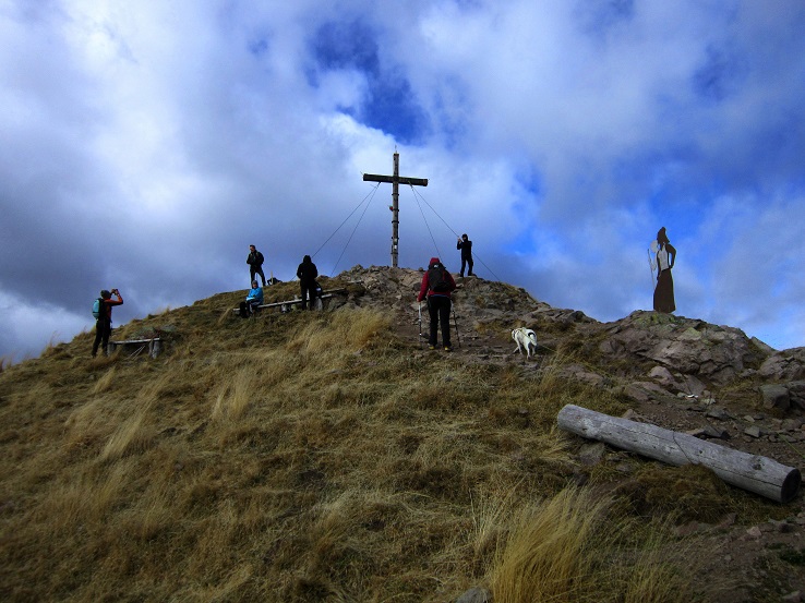 Foto: Andreas Koller / Wandertour / Rundtour Großer Laugen (2434m) / Bald geschafft! / 25.04.2019 00:00:06