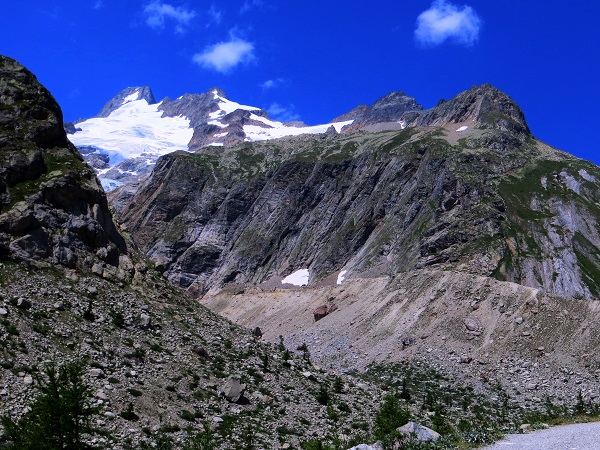 Foto: Andreas Koller / Wandertour / Im Val Ferret zum Rifugio Elena (2061m) / 17.05.2019 02:30:39