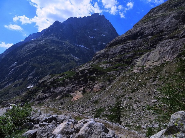 Foto: Andreas Koller / Wandertour / Im Val Ferret zum Rifugio Elena (2061m) / 17.05.2019 02:30:32