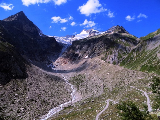 Foto: Andreas Koller / Wandertour / Im Val Ferret zum Rifugio Elena (2061m) / 17.05.2019 02:28:59