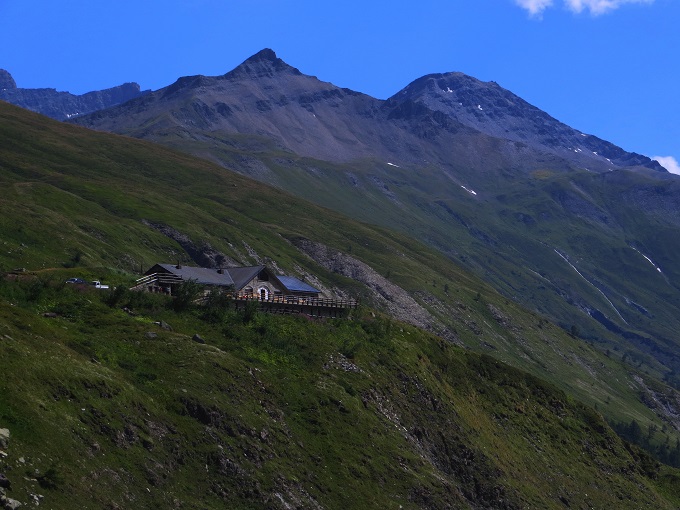 Foto: Andreas Koller / Wandertour / Im Val Ferret zum Rifugio Elena (2061m) / 17.05.2019 02:28:32