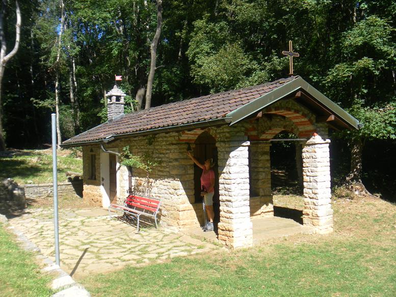 Foto: Wolfgang Lauschensky / Wandertour / Monte San Giorgio - Monte Pravello Runde / Capella Rifugio di Sant'Uberto / 03.10.2019 17:45:12
