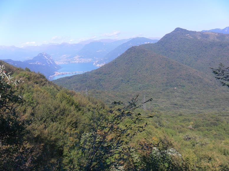 Foto: Wolfgang Lauschensky / Wandertour / Monte San Giorgio - Monte Pravello Runde / Monte San Giorgio vom Pravello / 03.10.2019 17:44:36
