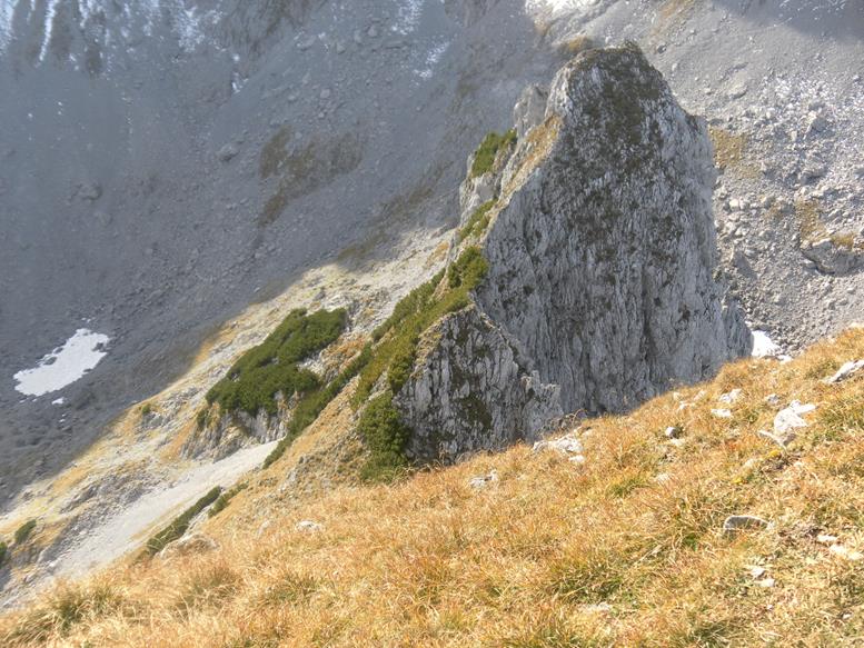 Foto: Wolfgang Lauschensky / Wandertour / Kleinkaiser 2039m / Gipfelsattel und Südgrat / 19.10.2019 19:14:30