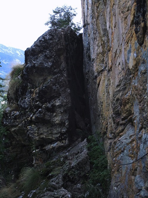 Foto: Andreas Koller / Klettersteigtour / Via ferrata du Rocher du Bez (1650m) / Der eigentliche Einstieg / 14.11.2019 00:04:29