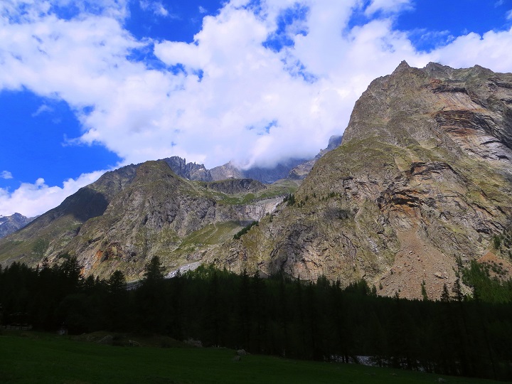 Foto: Andreas Koller / Wandertour / Wanderung zum Lago del Miage (2020m) / Zum Lago del Miage in der Montblanc Gruppe / 14.01.2020 01:06:18