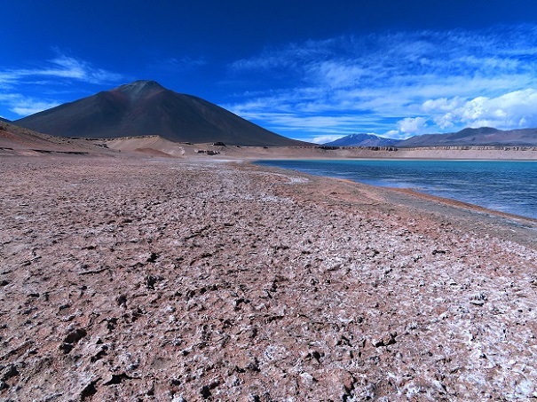 Foto: Andreas Koller / Wandertour / Große Salzwanderung um die Laguna Verde (4408m) / 28.01.2020 01:25:51