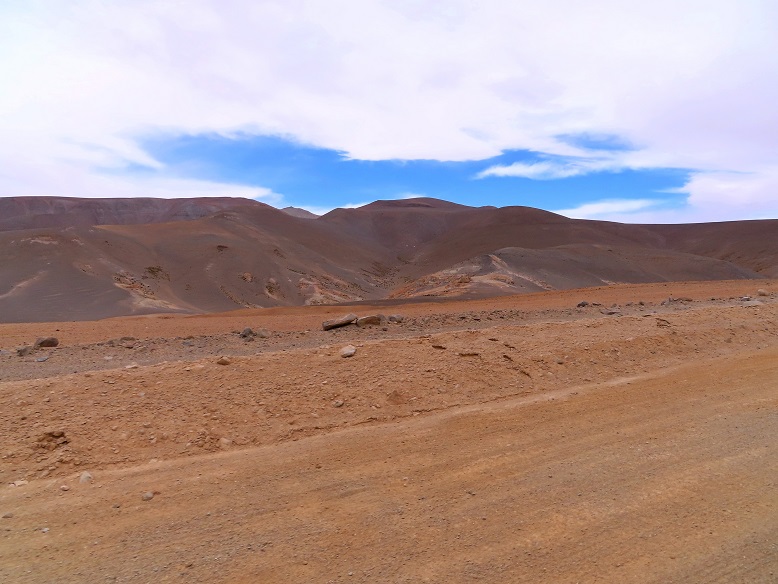 Foto: Andreas Koller / Wandertour / Cerro Laguna Santa Rosa (4132m) / 30.01.2020 02:43:15