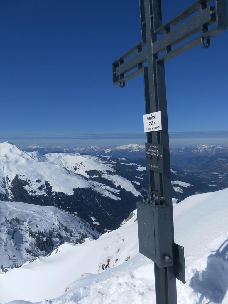 Foto: Wolfgang Lauschensky / Skitour / Gamsbeil 2169m aus dem Windautal / Gipfelkreuz / 10.03.2020 10:50:45