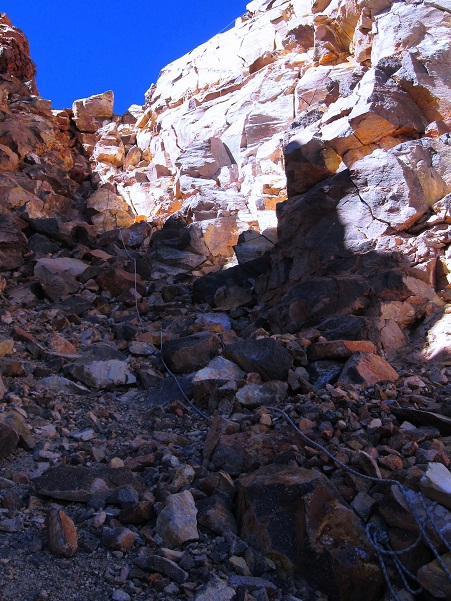 Foto: Andreas Koller / Wandertour / Nevado Ojos del Salado (6893m) / Finale Klettereinlage zum Gipfel / 04.04.2020 00:53:25
