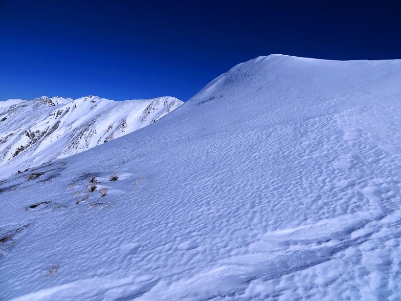 Foto: Andreas Koller / Skitour / Durchs Paradies auf die Krugtörlspitze (2042m) / Abstieg von der Krugkoppe / 22.04.2020 00:35:50