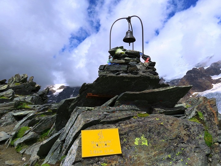 Foto: Andreas Koller / Wandertour / Panorama-Dreitausender Alta Luce (3186m) / Gipfel Hochliecht / 08.05.2020 01:15:28