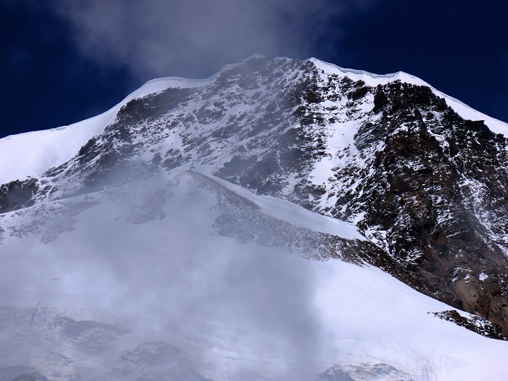 Foto: Andreas Koller / Wandertour / Panorama-Dreitausender Alta Luce (3186m) / Piramide Vincent (4227m) / 08.05.2020 01:13:28