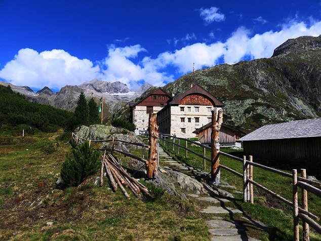 Foto: Andreas Koller / Wandertour / TG Berliner Hütte 1: Hornrücken (2311m) / Berliner Hütte / 29.05.2020 22:23:04