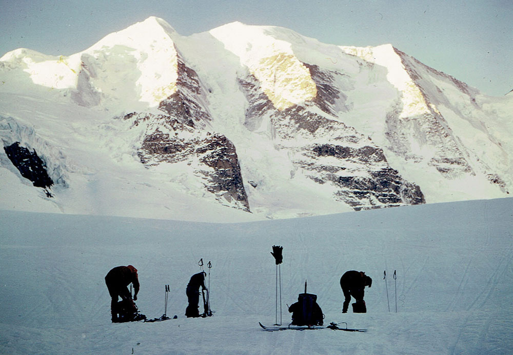 Foto: Rupert Gredler / Skitour / Piz Palü Hauptgipfel / Anfellen unter der Diavolezza / 18.06.2020 09:23:43