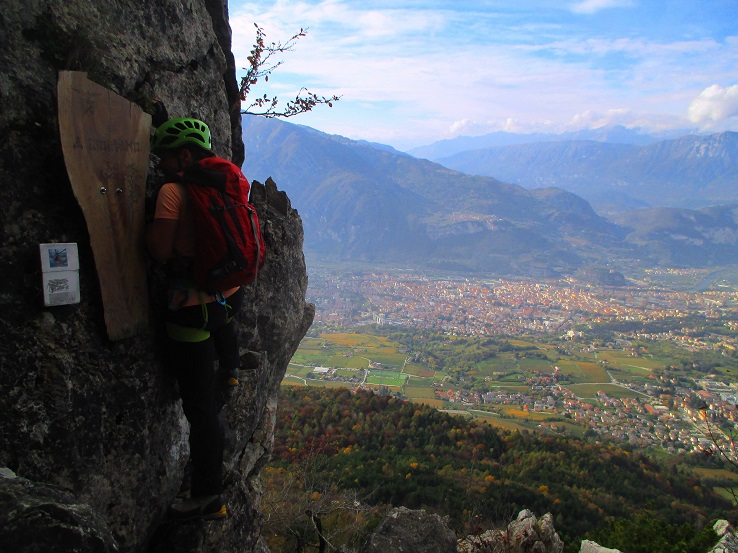 Foto: Andreas Koller / Klettersteigtour / Via ferrata Giordano Bertotti und Chegul (1357m) / Steigbuch / 14.10.2020 00:48:06
