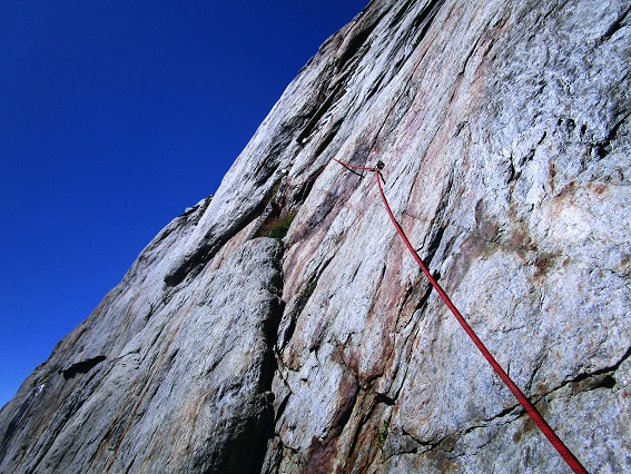 Foto: Andreas Koller / Klettersteigtour / Klettersteig Rock Metal Climbing zur Anenhütte (2366m) / 25.12.2020 18:23:28