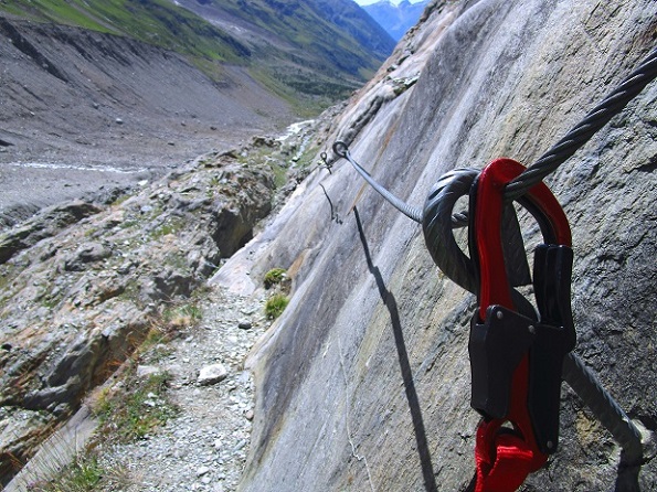 Foto: Andreas Koller / Klettersteigtour / Klettersteig Rock Metal Climbing zur Anenhütte (2366m) / 25.12.2020 18:23:03